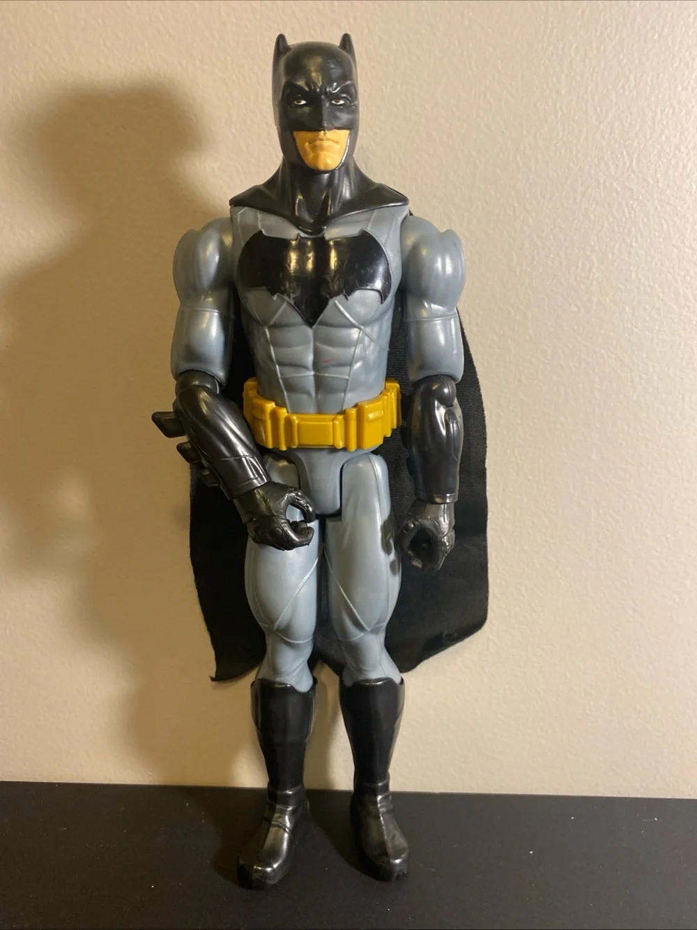 Batman DC Comics Mattel 12” Action Figure 2015 Black Cloth Cape‎